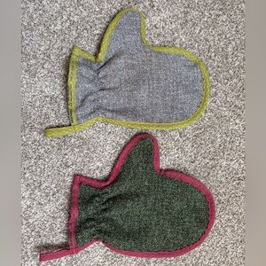 Norwex fruit and veggie cleaning mitts